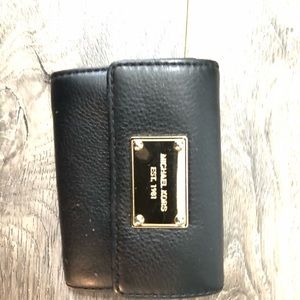 smart Michael kors wallet
